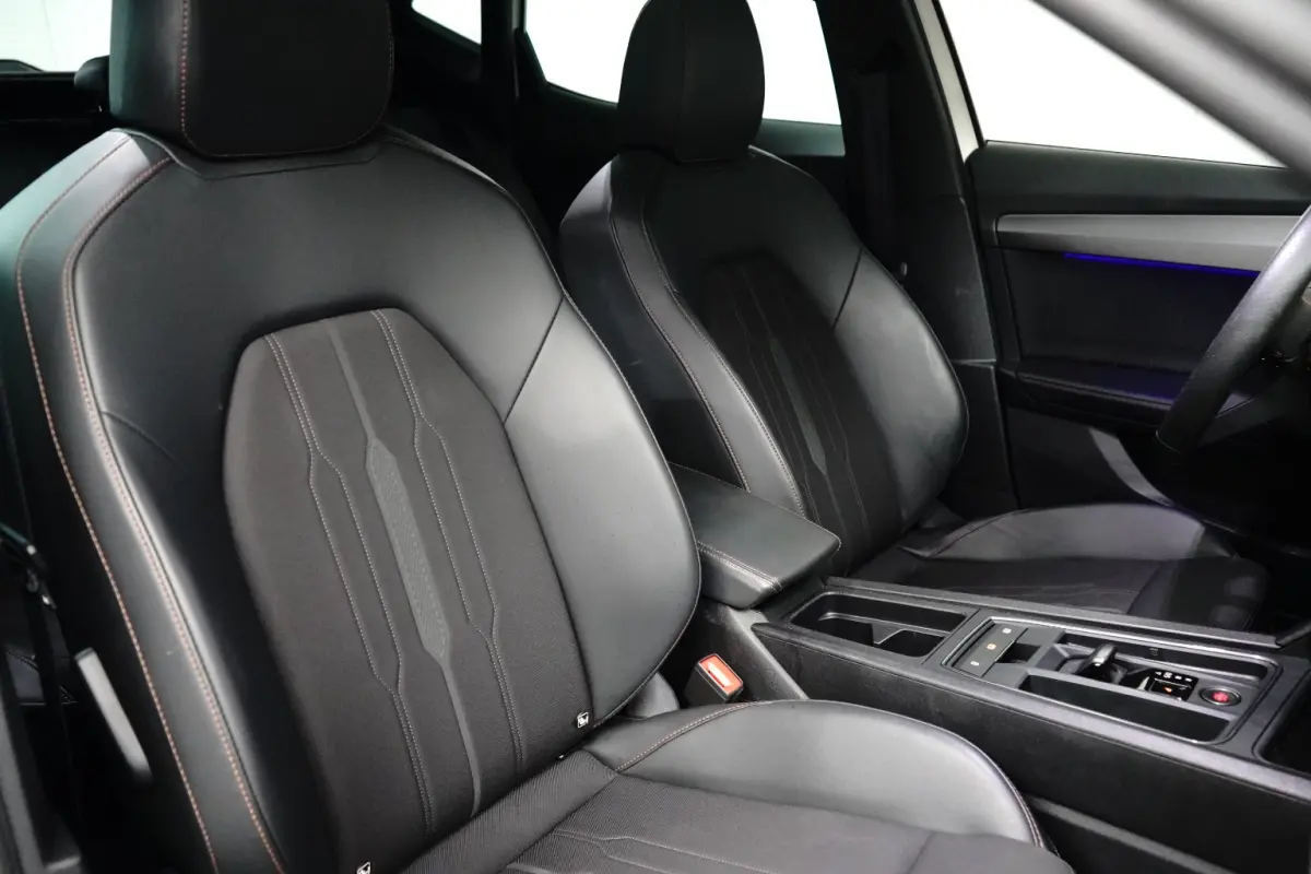 1.4 TSI e-Hybrid Essential 245PK | Pano | Stoelverwarming | Adap. Cruise | Camera | Apple Carplay | Navigatie