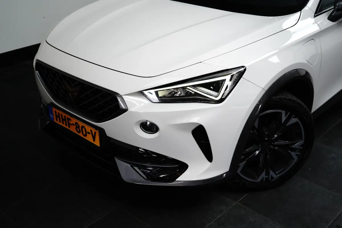 1.4 TSI e-Hybrid Essential 245PK | Pano | Stoelverwarming | Adap. Cruise | Camera | Apple Carplay | Navigatie