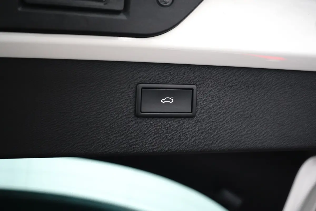 1.4 TSI e-Hybrid Essential 245PK | Pano | Stoelverwarming | Adap. Cruise | Camera | Apple Carplay | Navigatie