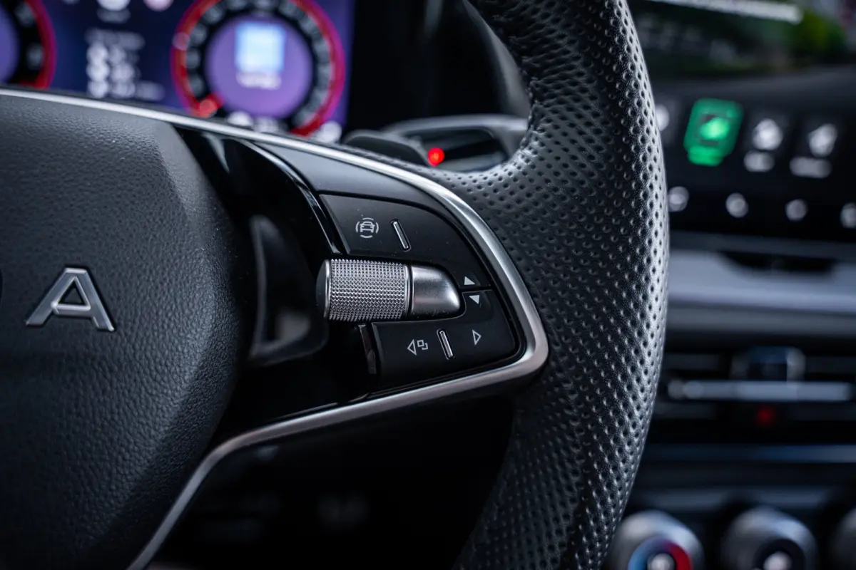 1.5 TSI PHEV Sportline Business | Achteruitrijcamera | Apple Carplay/Android Auto|telefoonintegratie premium | Cruise control adaptief