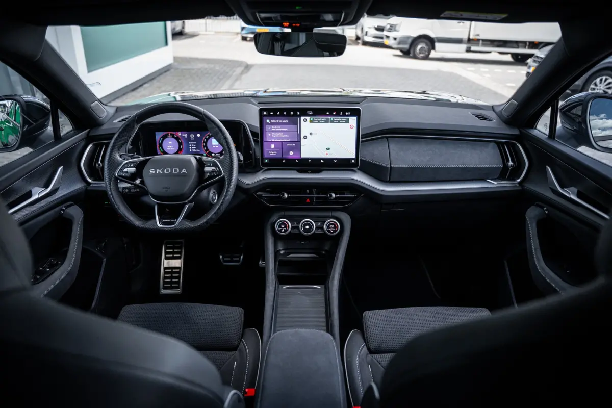 1.5 TSI PHEV Sportline Business | Achteruitrijcamera | Apple Carplay/Android Auto|telefoonintegratie premium | Cruise control adaptief