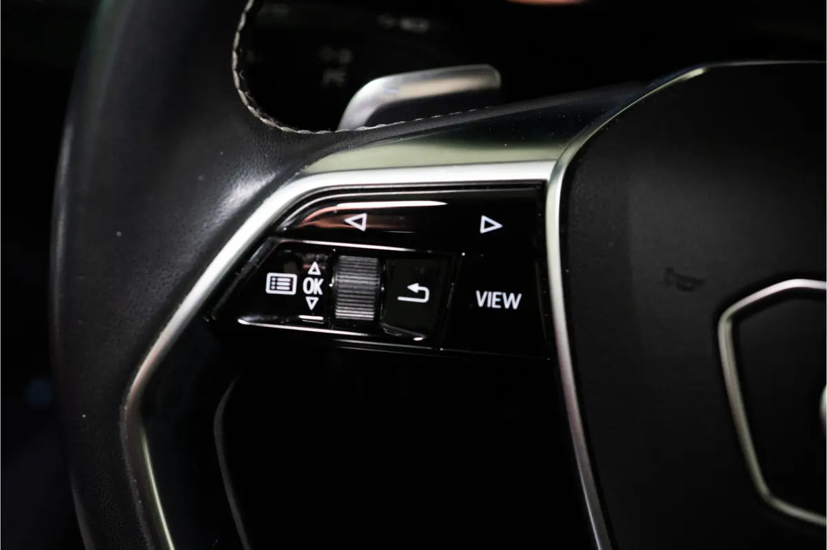 S Quattro 95 kWh 504PK | Pano | Sfeer | B&O | ACC | Leder | 12 MND Garantie