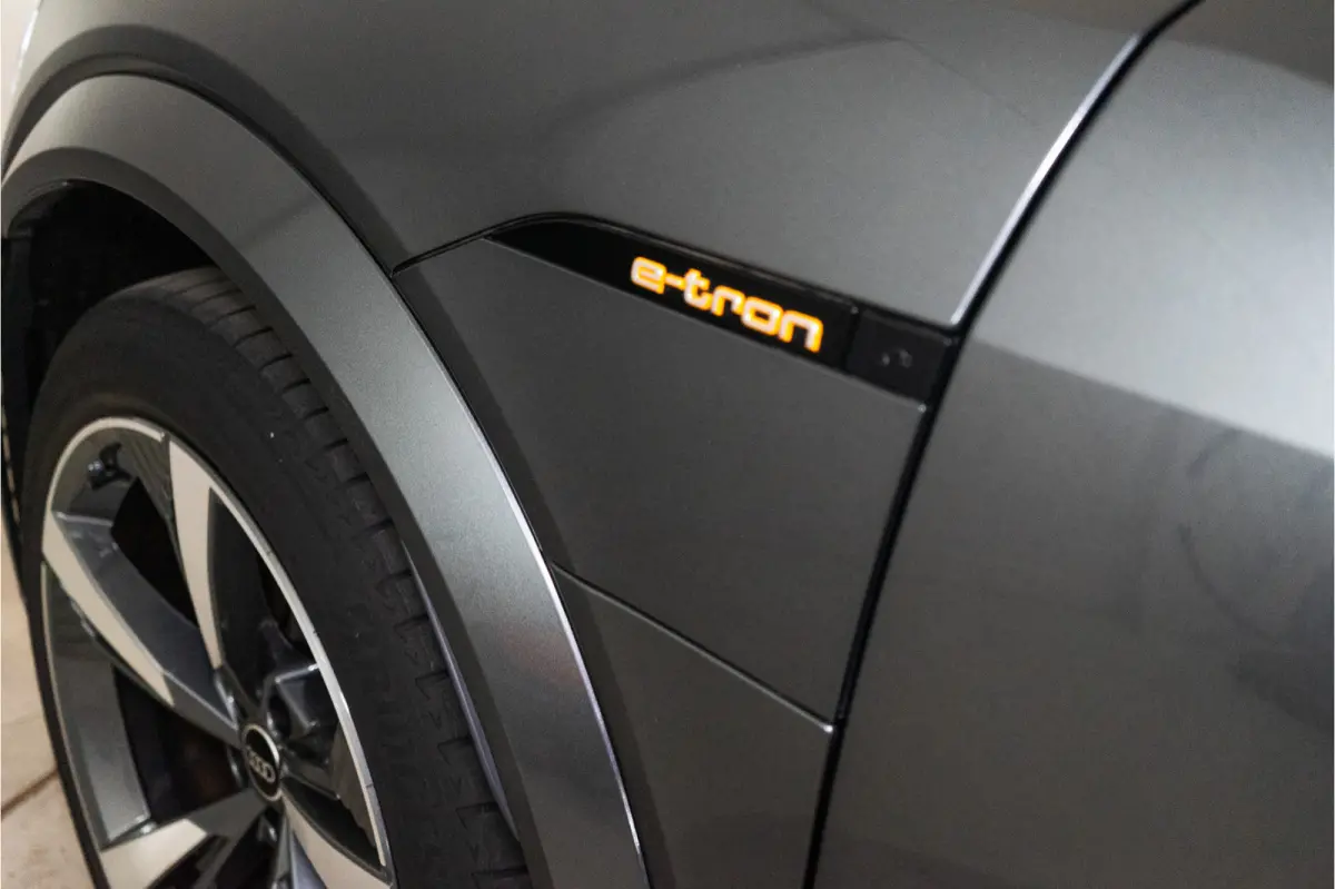 S Quattro 95 kWh 504PK | Pano | Sfeer | B&O | ACC | Leder | 12 MND Garantie