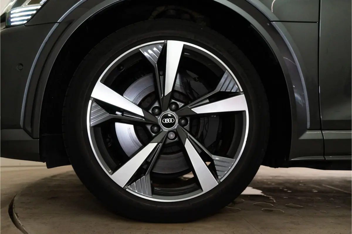 S Quattro 95 kWh 504PK | Pano | Sfeer | B&O | ACC | Leder | 12 MND Garantie