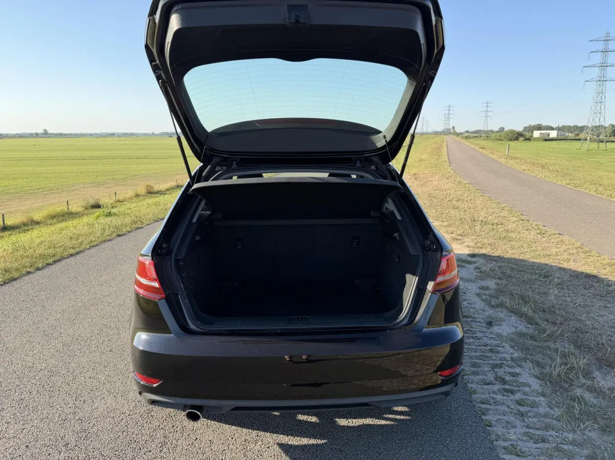 TFSI, 5 d autom17 inch navi boekjes 117537km
