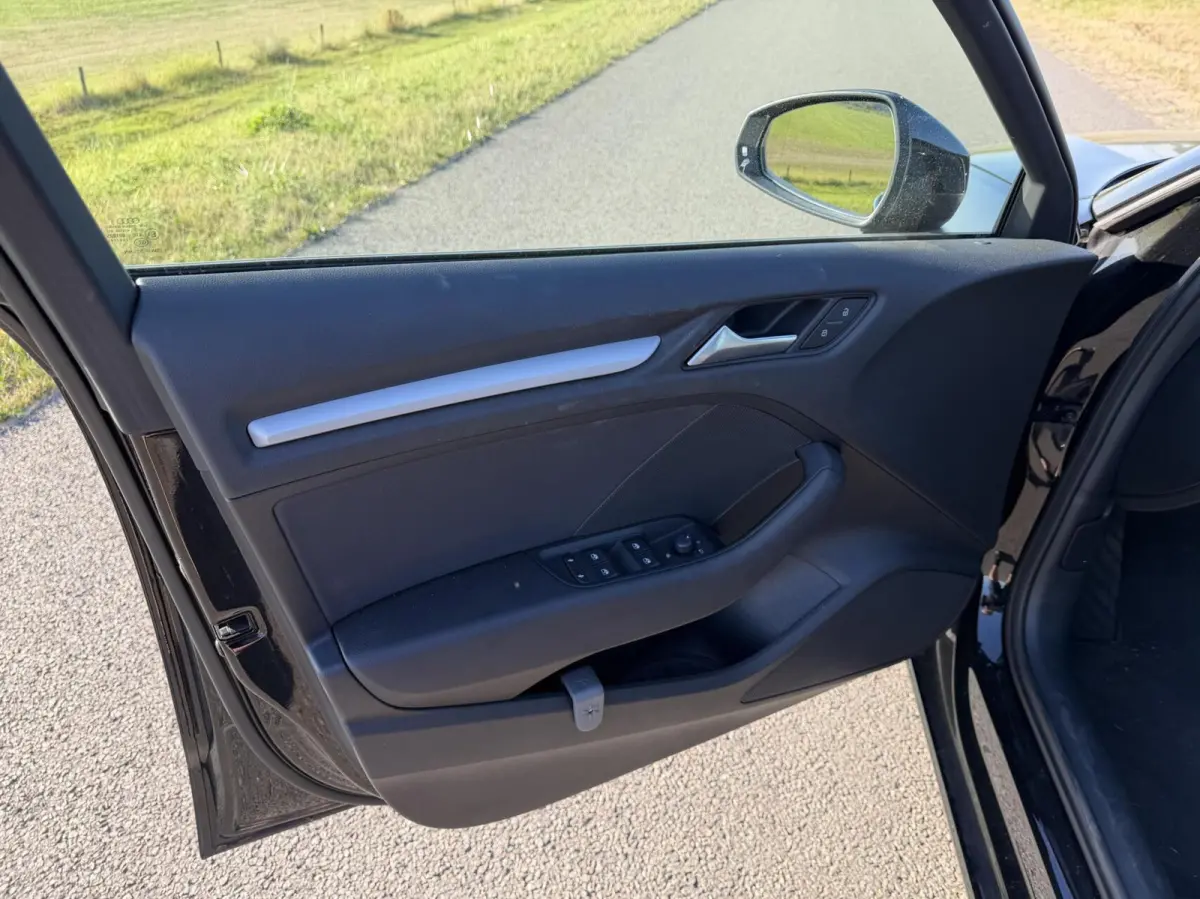 TFSI, 5 d autom17 inch navi boekjes 117537km