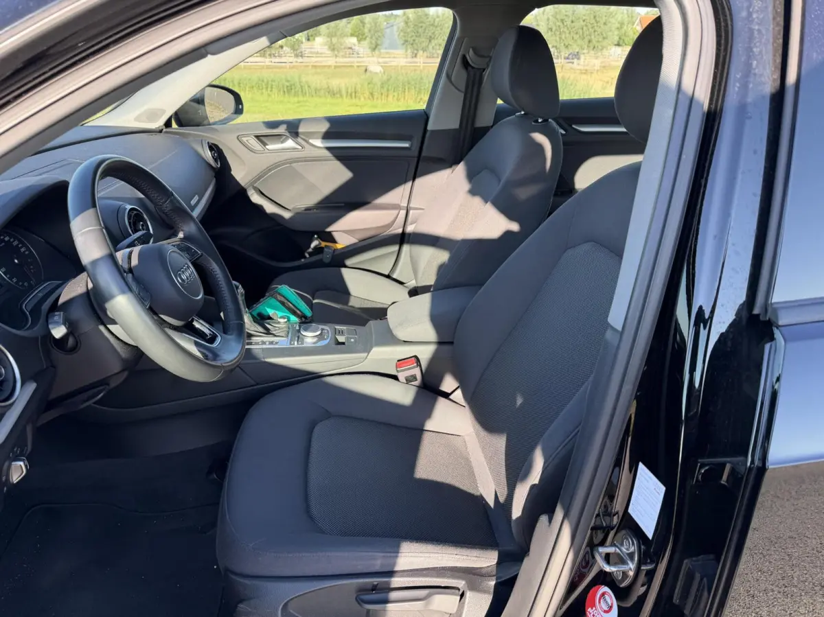 TFSI, 5 d autom17 inch navi boekjes 117537km