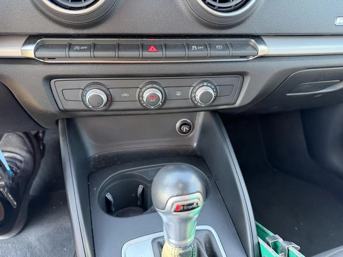 TFSI, 5 d autom17 inch navi boekjes 117537km