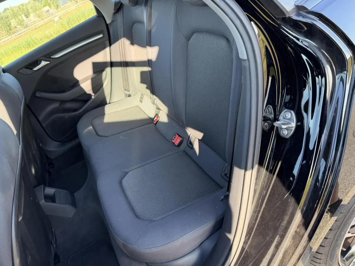 TFSI, 5 d autom17 inch navi boekjes 117537km