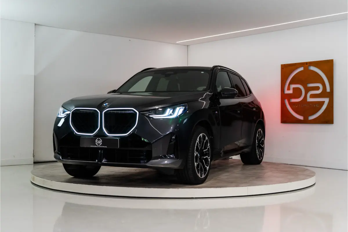 30e xDrive M-Sport 299PK | Sophisto | Glow | Pano | Harman/Kardon | Sfeer | 360 | VOL! Fabrieksgarantie