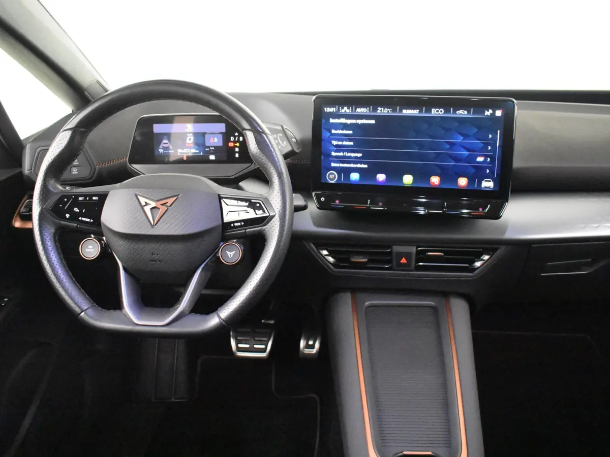 Copper Edition 82kWh l WLTP tot 556km! l Camera l Stoel/stuurverwarming l Half Leder l 19" l 231PK! l Parkeersensoren l Cr Control l Elektr. Inklapbare Buitenspiegels l Navi | DAB | LED