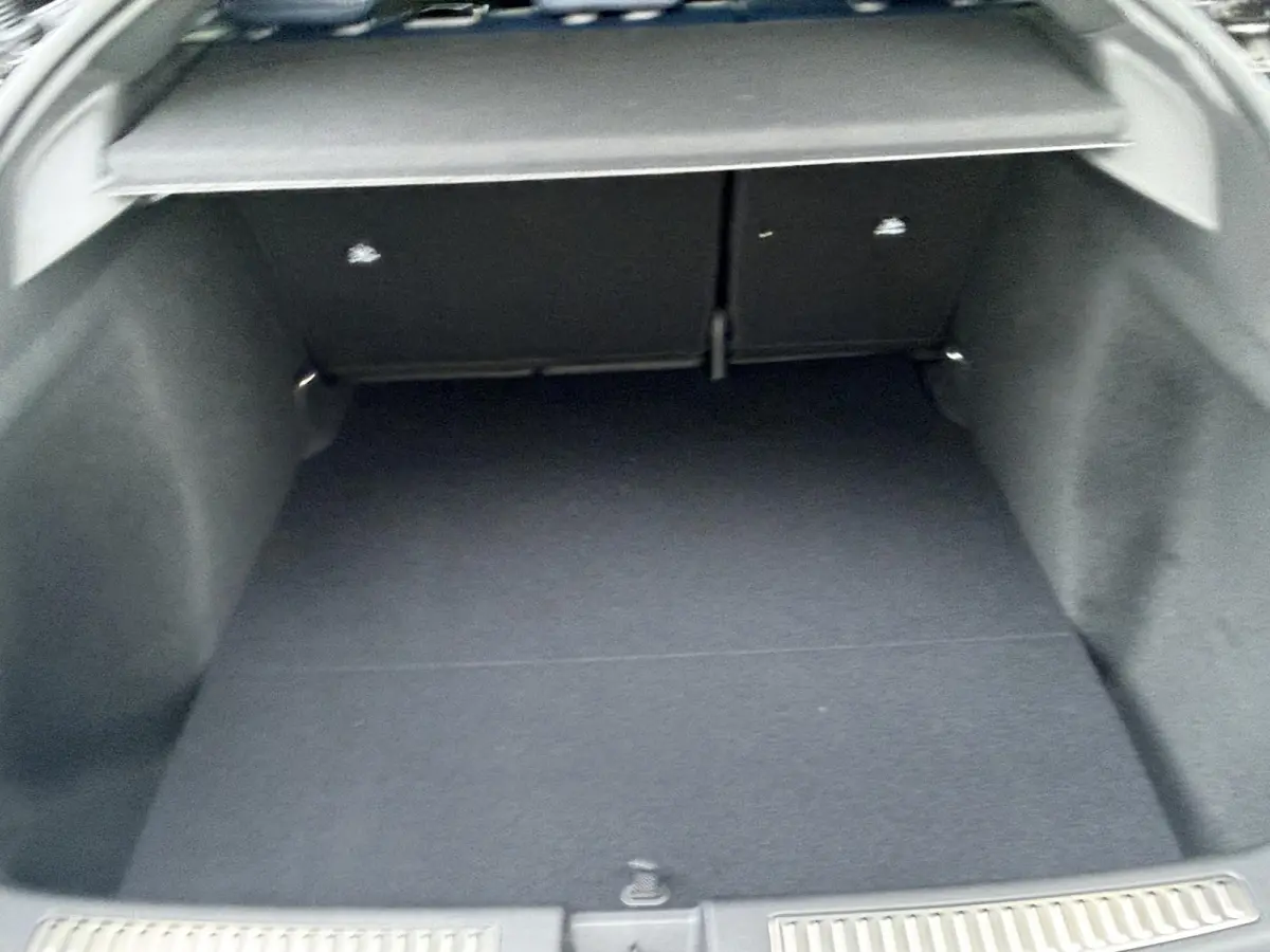 GT 89kWh | Pack Driving | Devialet® XtremeSound audiosysteem | AC-lader 22 kW | Interieurafwerking in forged carbon & Alcantara® |