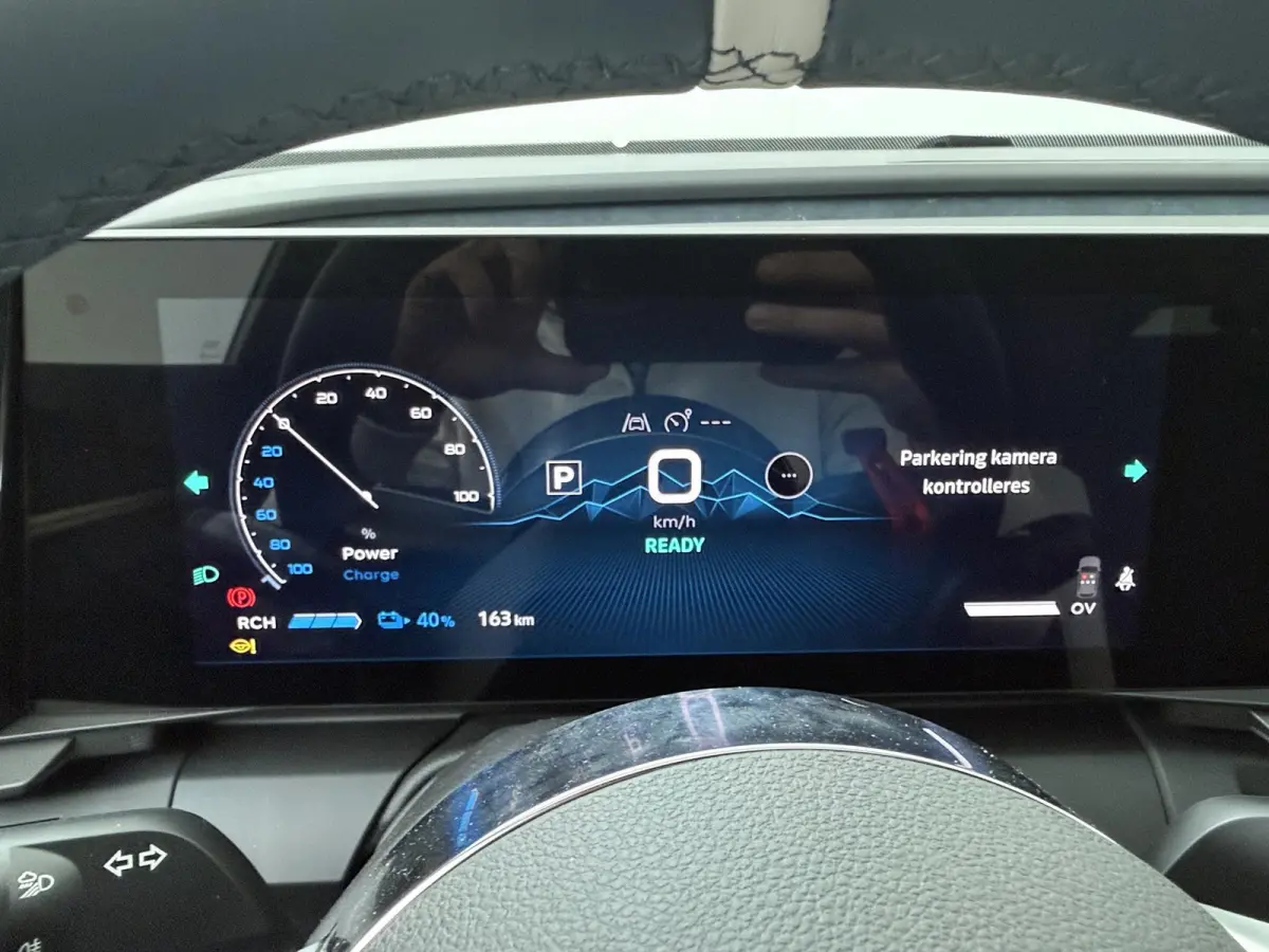 GT 89kWh | Pack Driving | Devialet® XtremeSound audiosysteem | AC-lader 22 kW | Interieurafwerking in forged carbon & Alcantara® |