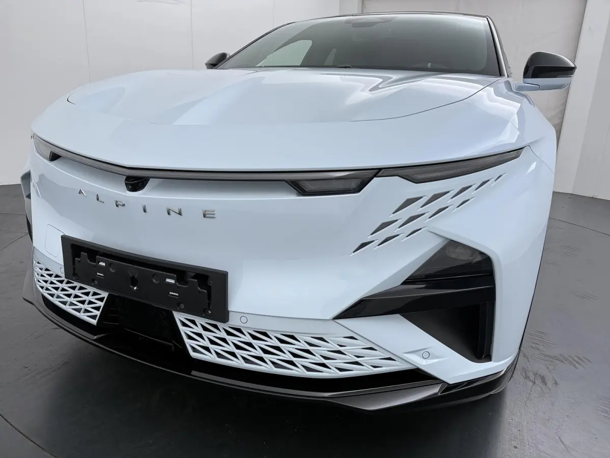 GT 89kWh | Pack Driving | Devialet® XtremeSound audiosysteem | AC-lader 22 kW | Interieurafwerking in forged carbon & Alcantara® |