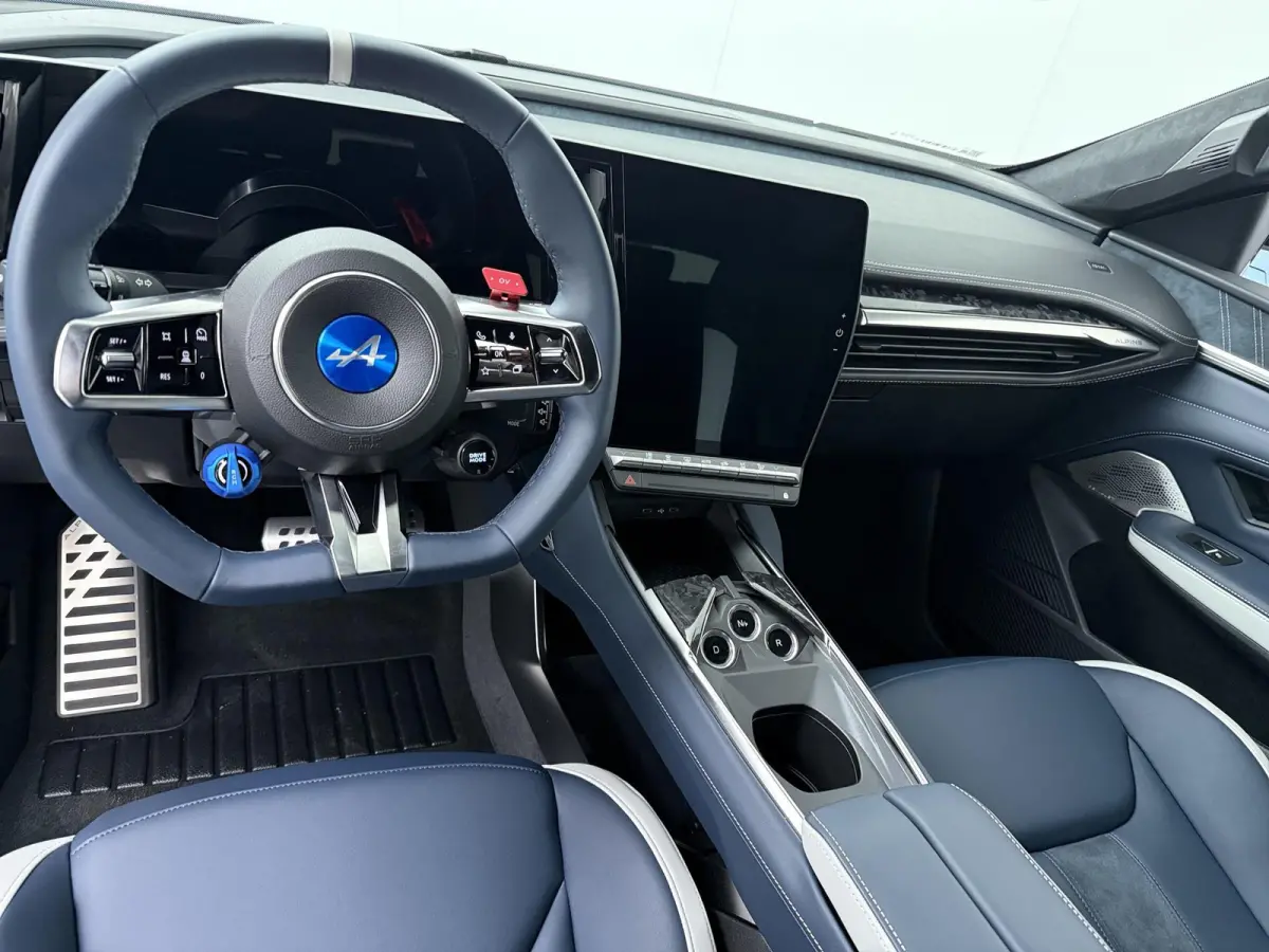 GT 89kWh | Pack Driving | Devialet® XtremeSound audiosysteem | AC-lader 22 kW | Interieurafwerking in forged carbon & Alcantara® |