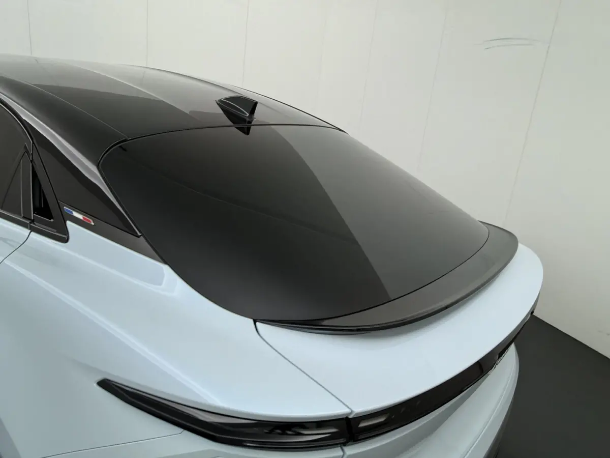GT 89kWh | Pack Driving | Devialet® XtremeSound audiosysteem | AC-lader 22 kW | Interieurafwerking in forged carbon & Alcantara® |