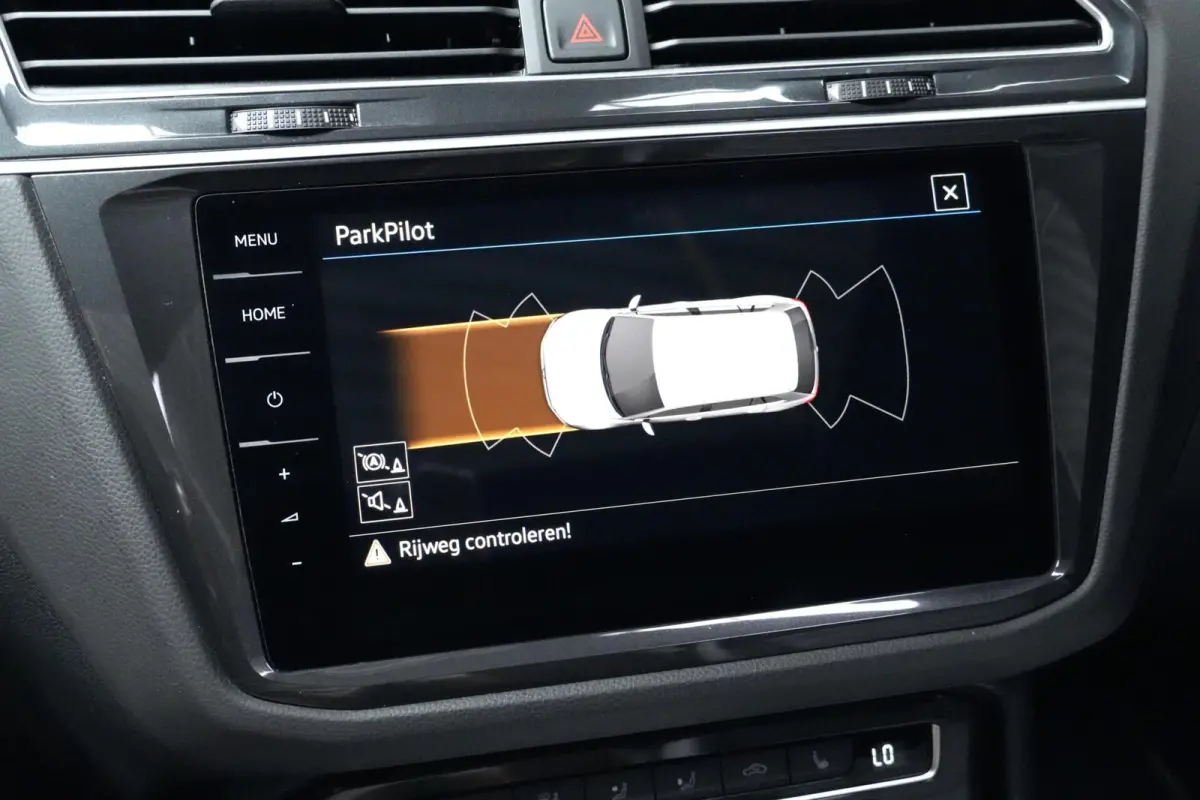 2.0 TSI 4Motion 3x R-Line Automaat 230 PK | Pano-dak | Virtual | Acc | CarPlay | Stoelverwarming | Trekhaak | Pdc |