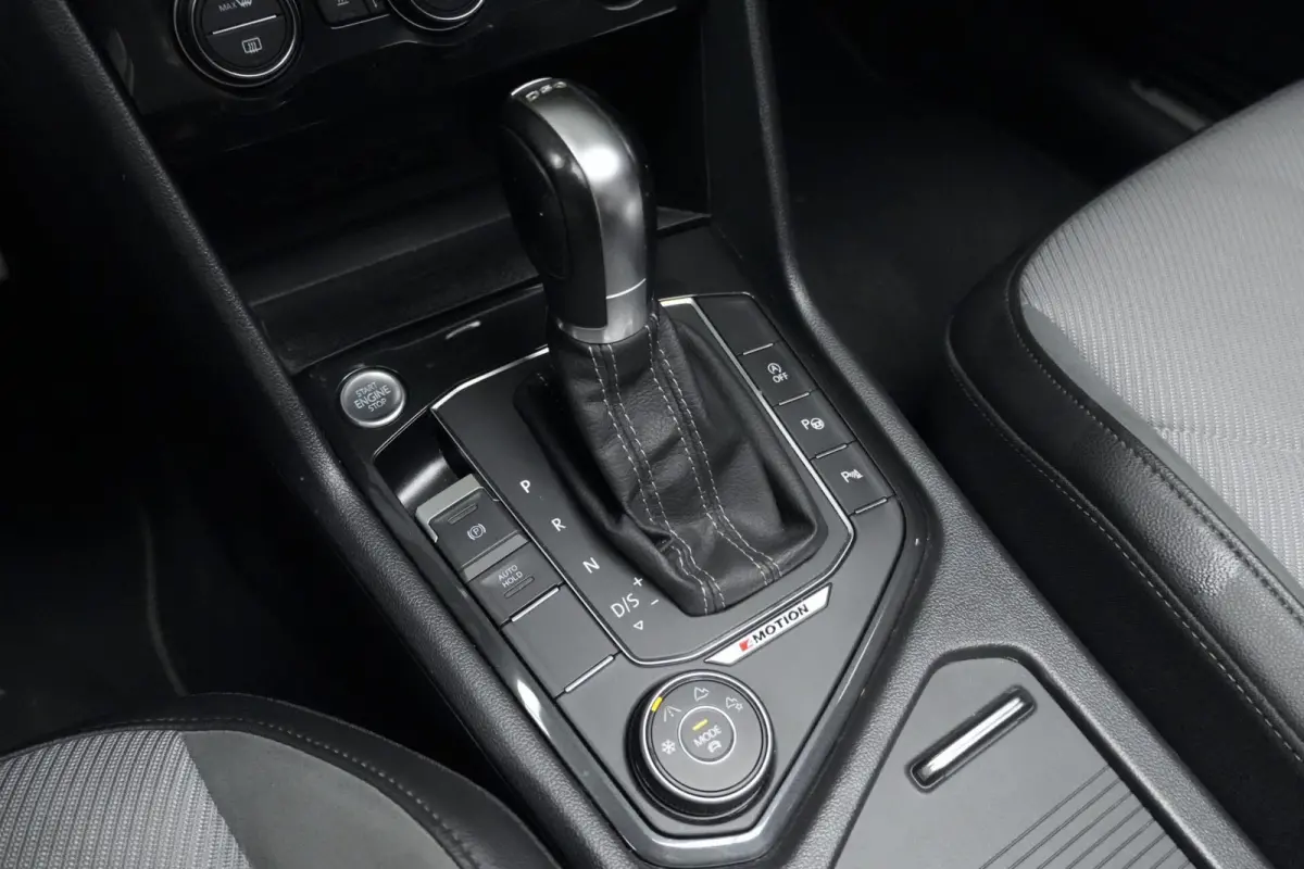 2.0 TSI 4Motion 3x R-Line Automaat 230 PK | Pano-dak | Virtual | Acc | CarPlay | Stoelverwarming | Trekhaak | Pdc |