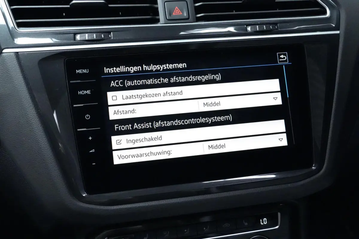 2.0 TSI 4Motion 3x R-Line Automaat 230 PK | Pano-dak | Virtual | Acc | CarPlay | Stoelverwarming | Trekhaak | Pdc |