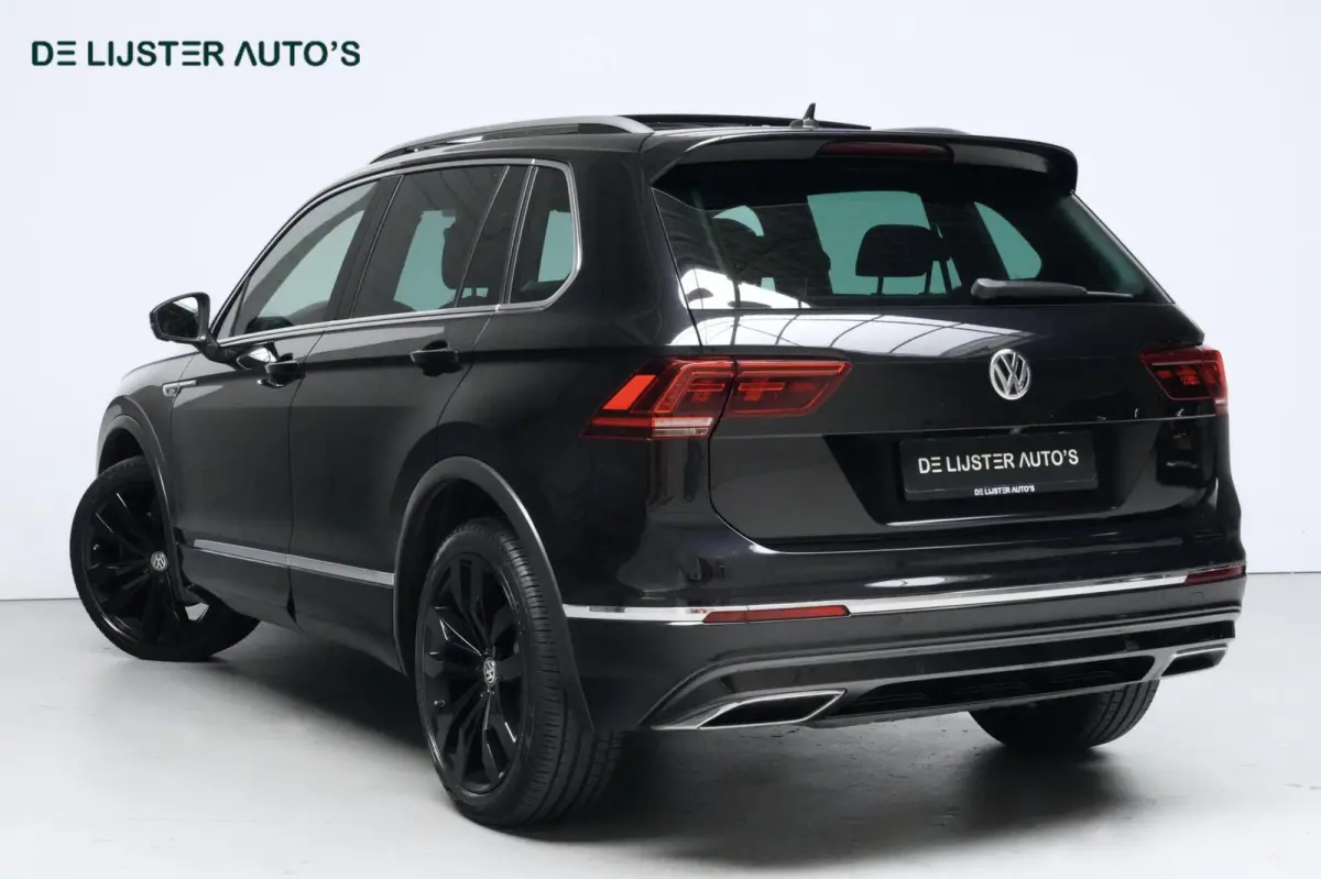 2.0 TSI 4Motion 3x R-Line Automaat 230 PK | Pano-dak | Virtual | Acc | CarPlay | Stoelverwarming | Trekhaak | Pdc |