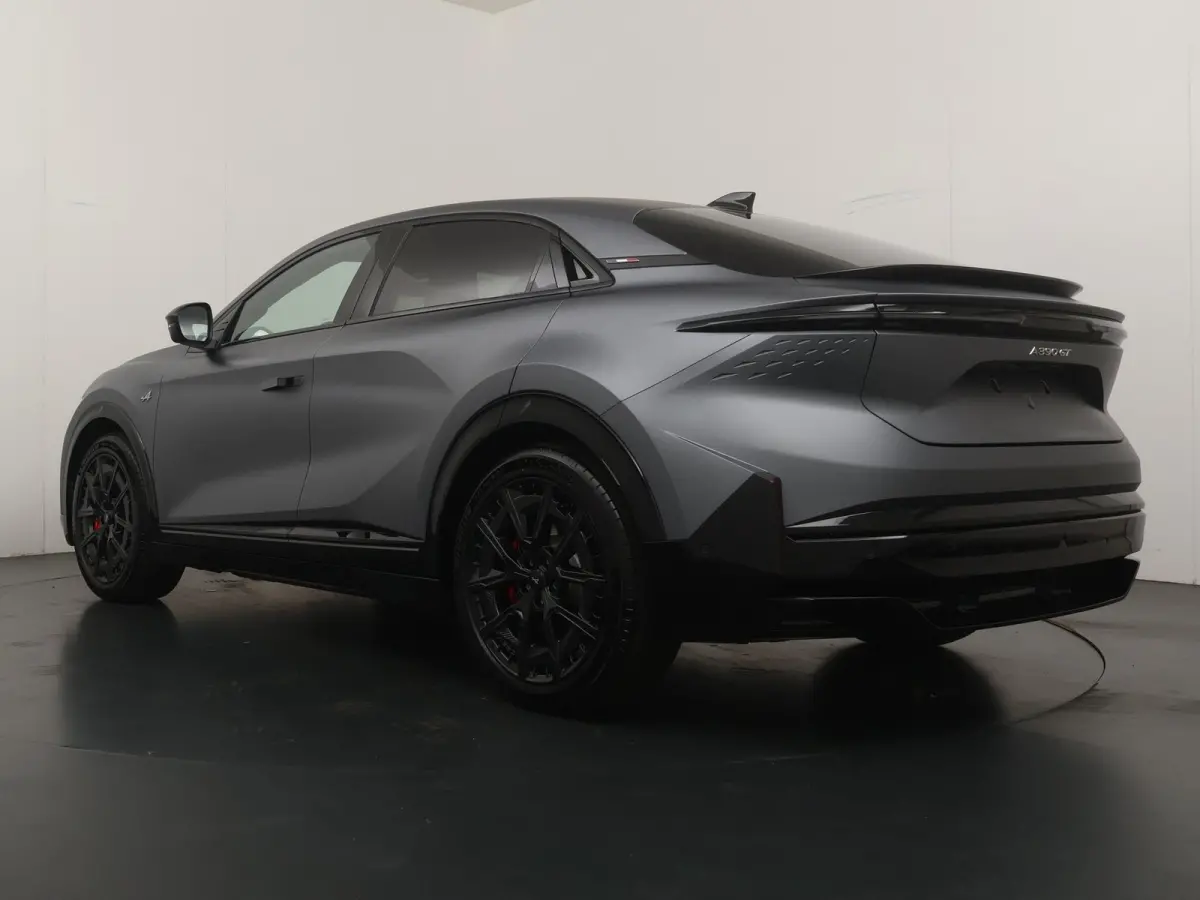 GT 89kWh | Pack Driving | Devialet® XtremeSound audiosysteem | Geweven carbon interieurafwerking | 20'' lichtmetalen CRISTAL-wielen Noir mat |