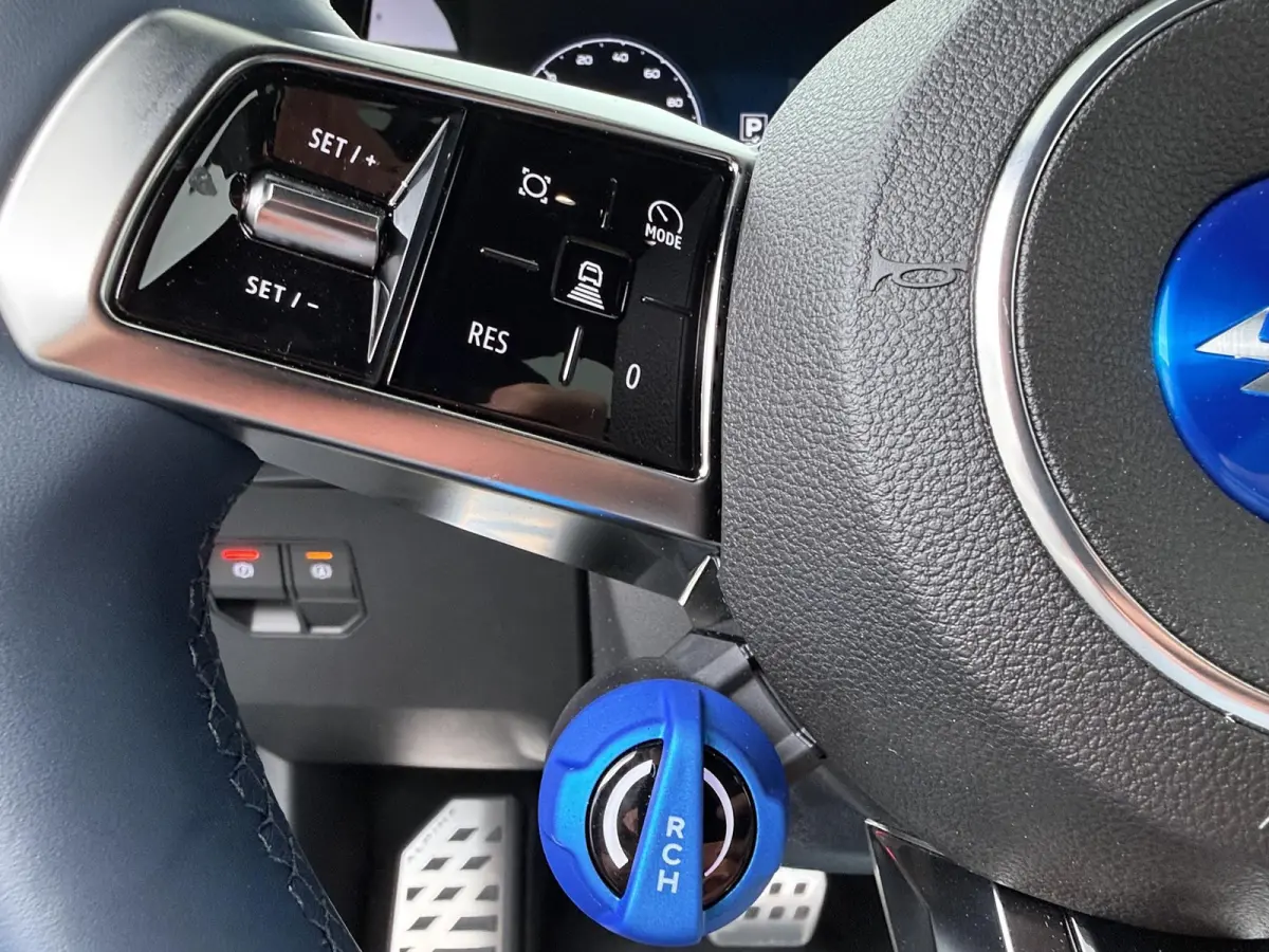 GT 89kWh | Pack Driving | Devialet® XtremeSound audiosysteem | Geweven carbon interieurafwerking | 20'' lichtmetalen CRISTAL-wielen Noir mat |