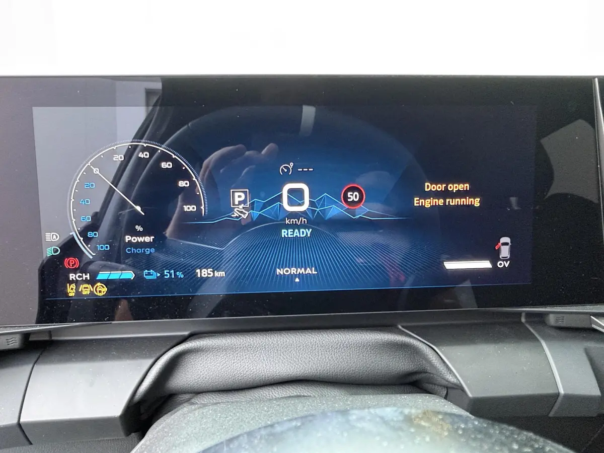 GT 89kWh | Pack Driving | Devialet® XtremeSound audiosysteem | Geweven carbon interieurafwerking | 20'' lichtmetalen CRISTAL-wielen Noir mat |