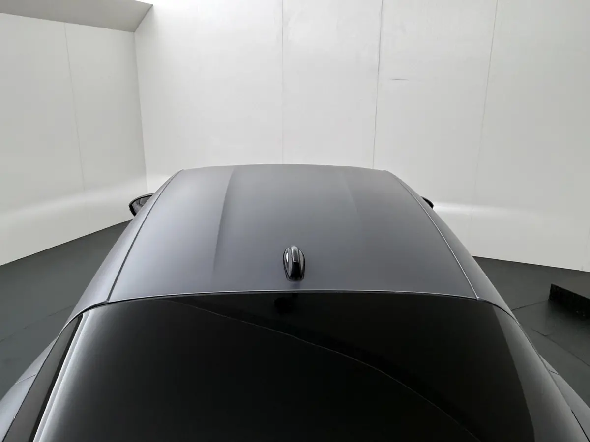 GT 89kWh | Pack Driving | Devialet® XtremeSound audiosysteem | Geweven carbon interieurafwerking | 20'' lichtmetalen CRISTAL-wielen Noir mat |