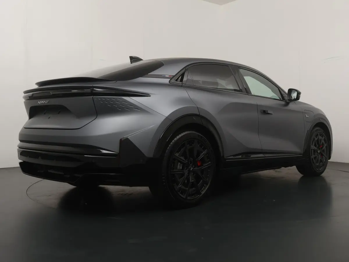 GT 89kWh | Pack Driving | Devialet® XtremeSound audiosysteem | Geweven carbon interieurafwerking | 20'' lichtmetalen CRISTAL-wielen Noir mat |