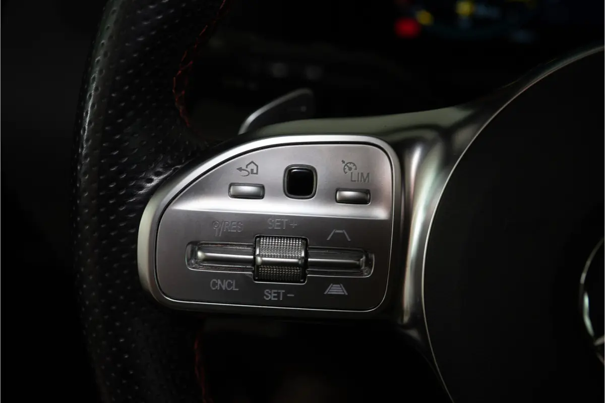 250 e AMG 218PK | Pano | Keyless | Dodehoek | ACC | Carplay | 12 MND Garantie
