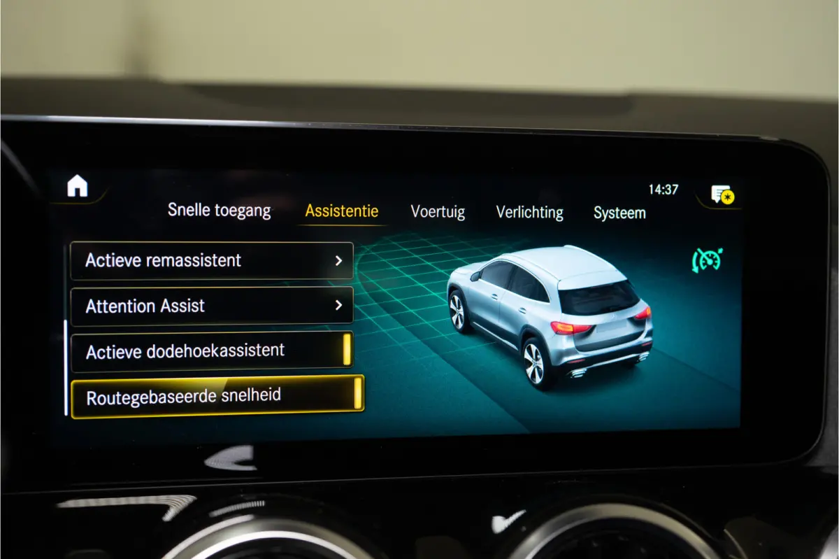 250 e AMG 218PK | Pano | Keyless | Dodehoek | ACC | Carplay | 12 MND Garantie