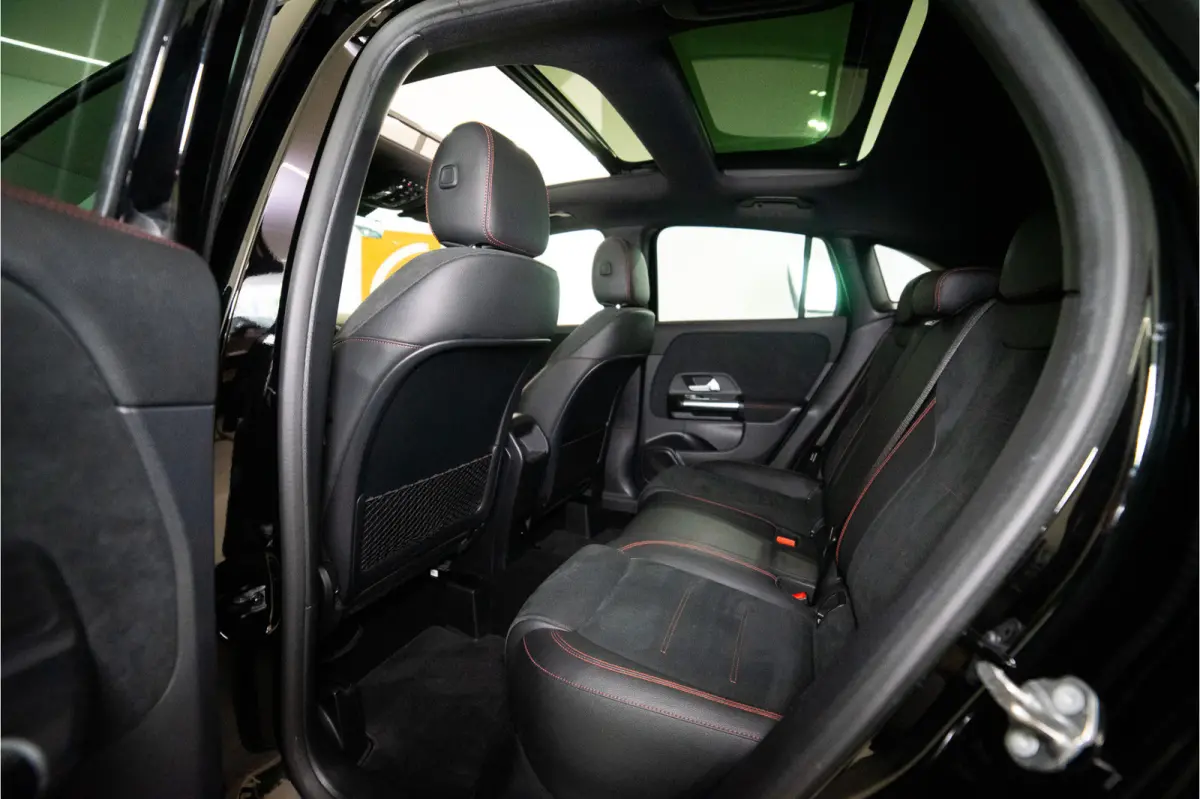 250 e AMG 218PK | Pano | Keyless | Dodehoek | ACC | Carplay | 12 MND Garantie