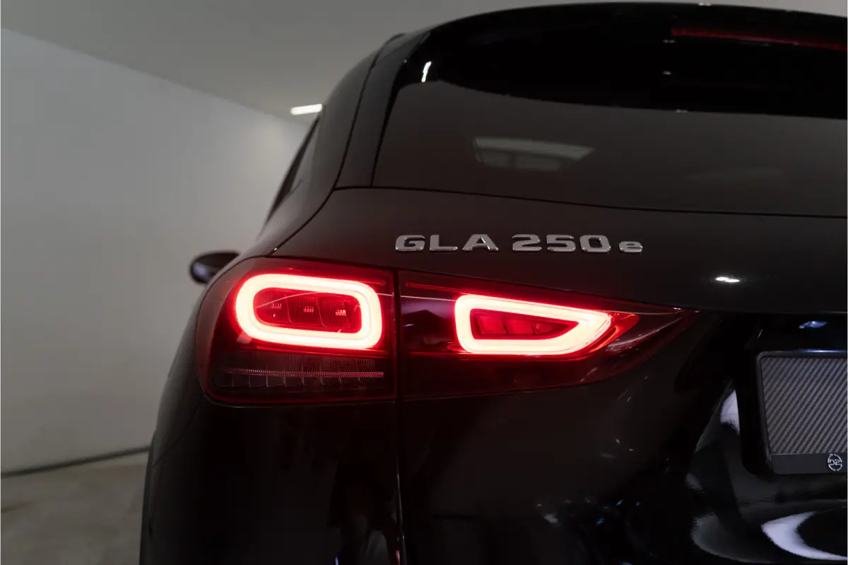 250 e AMG 218PK | Pano | Keyless | Dodehoek | ACC | Carplay | 12 MND Garantie