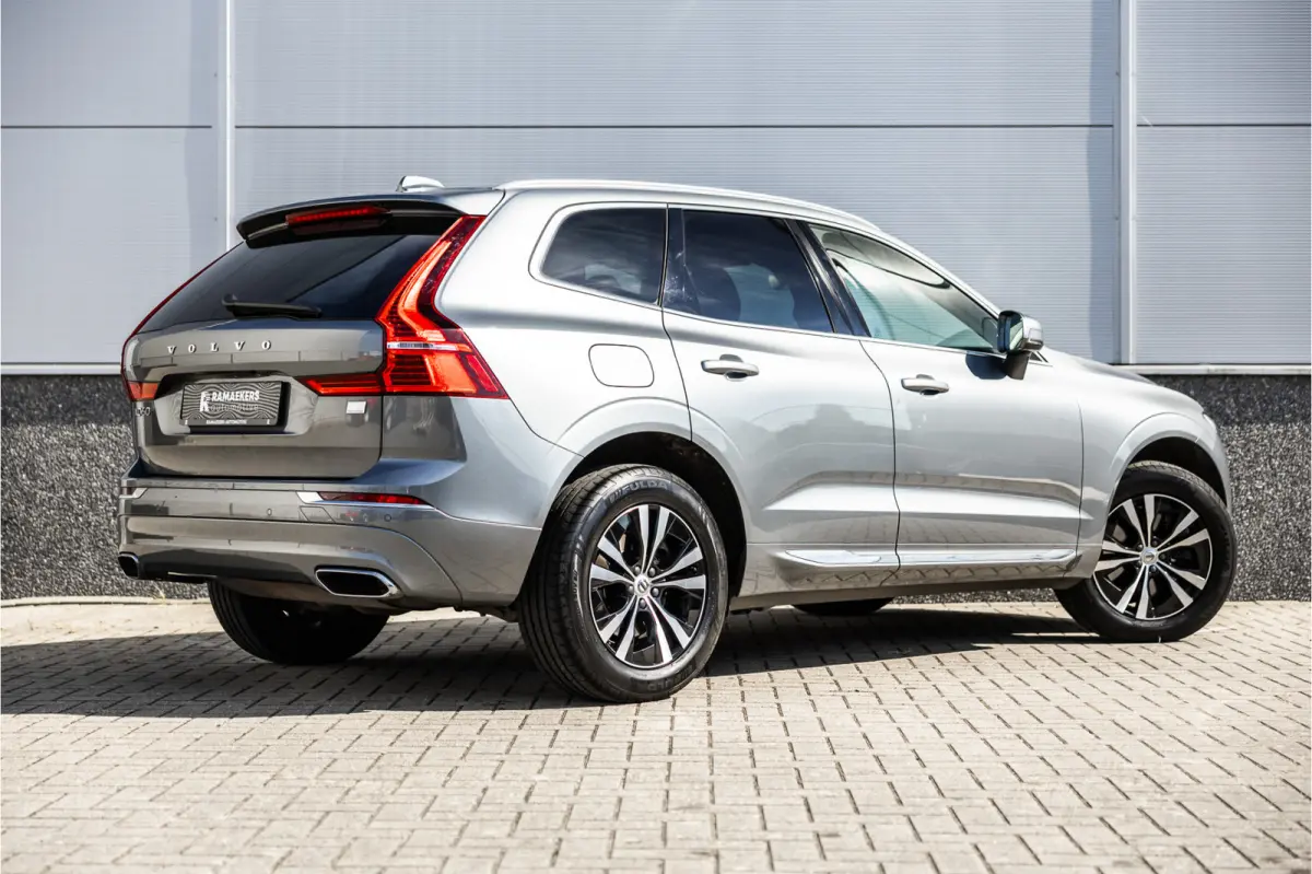 2.0 Recharge T6 AWD Business Pro Leder / Pano / Harman Kardon / Camera /
