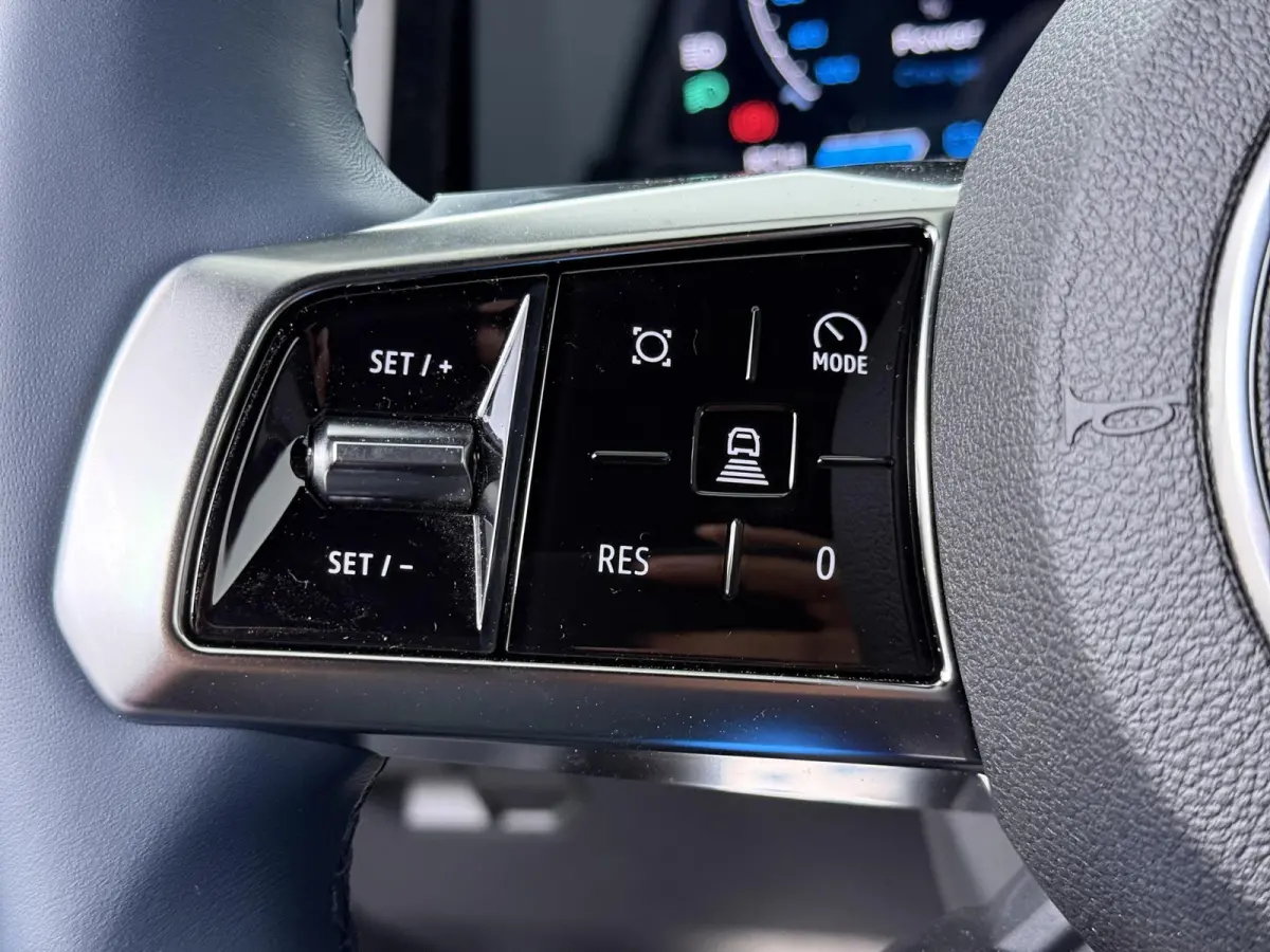 GT 89kWh | Pack Driving | Devialet® XtremeSound audiosysteem | Alcantara® hemelbekleding | 20'' lichtmetalen CRISTAL-wielen Noir mat |