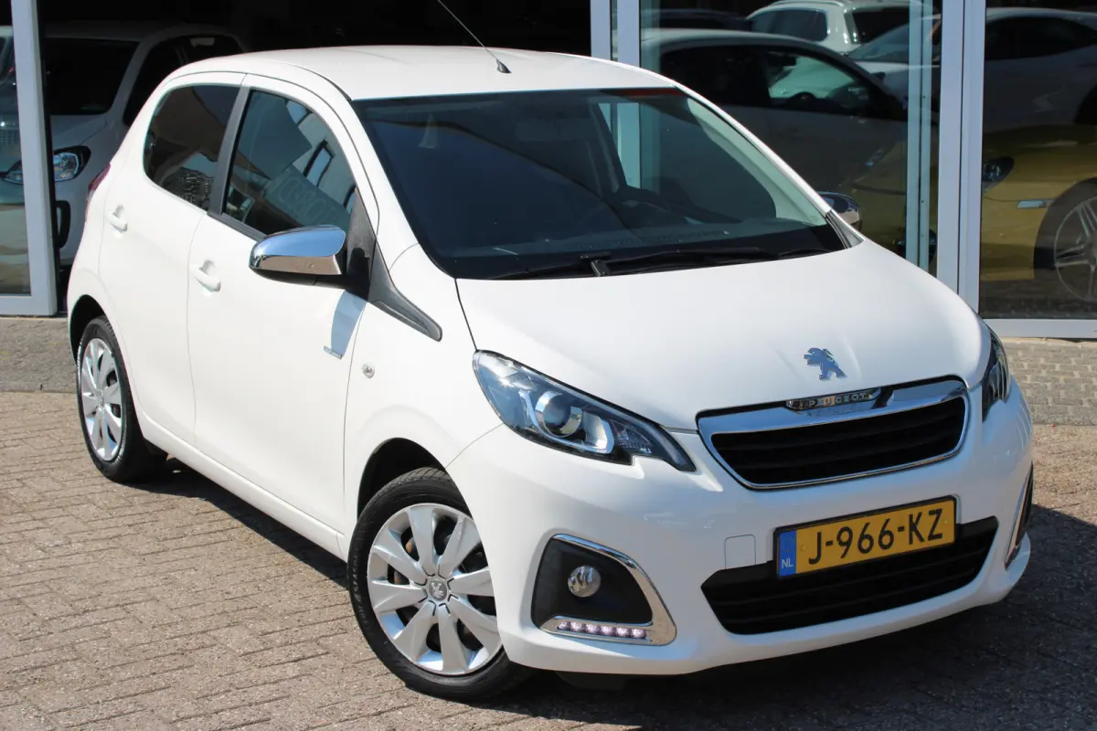 1.0 e-VTi Style//Airco//5drs!!