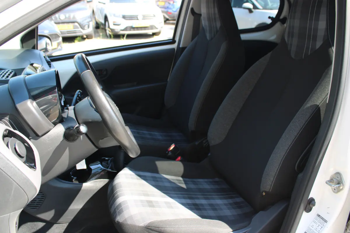 1.0 e-VTi Style//Airco//5drs!!