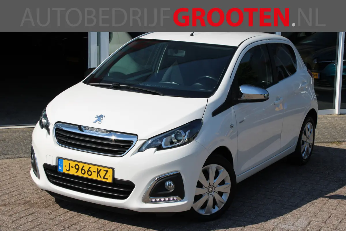 1.0 e-VTi Style//Airco//5drs!!