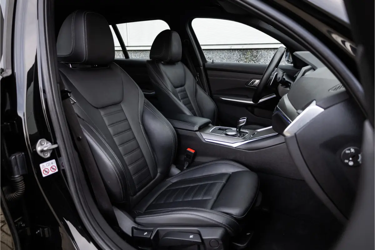 320i M Sport High Ex Camera / HiFi / Trekhaak / 19inch /