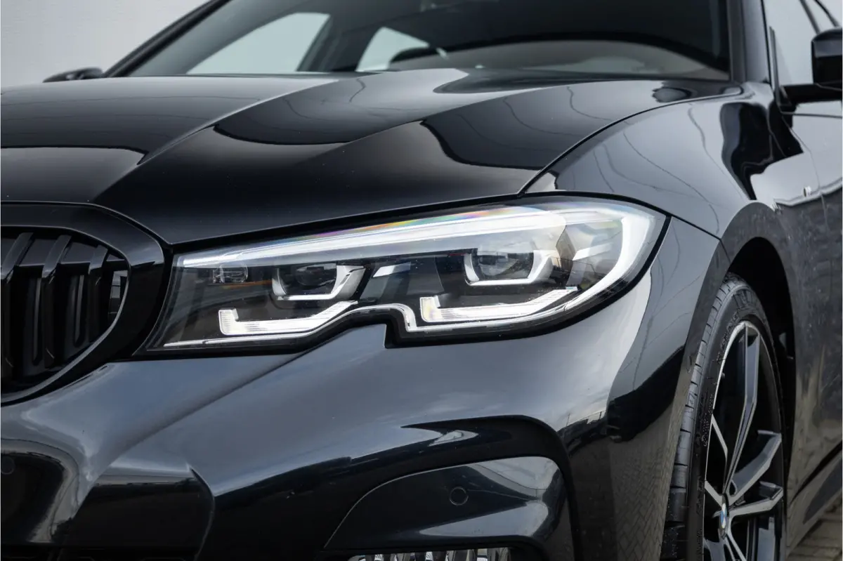 320i M Sport High Ex Camera / HiFi / Trekhaak / 19inch /
