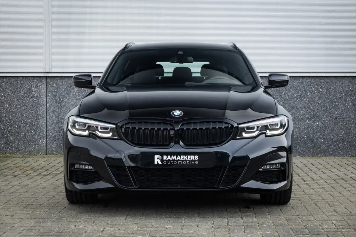 320i M Sport High Ex Camera / HiFi / Trekhaak / 19inch /