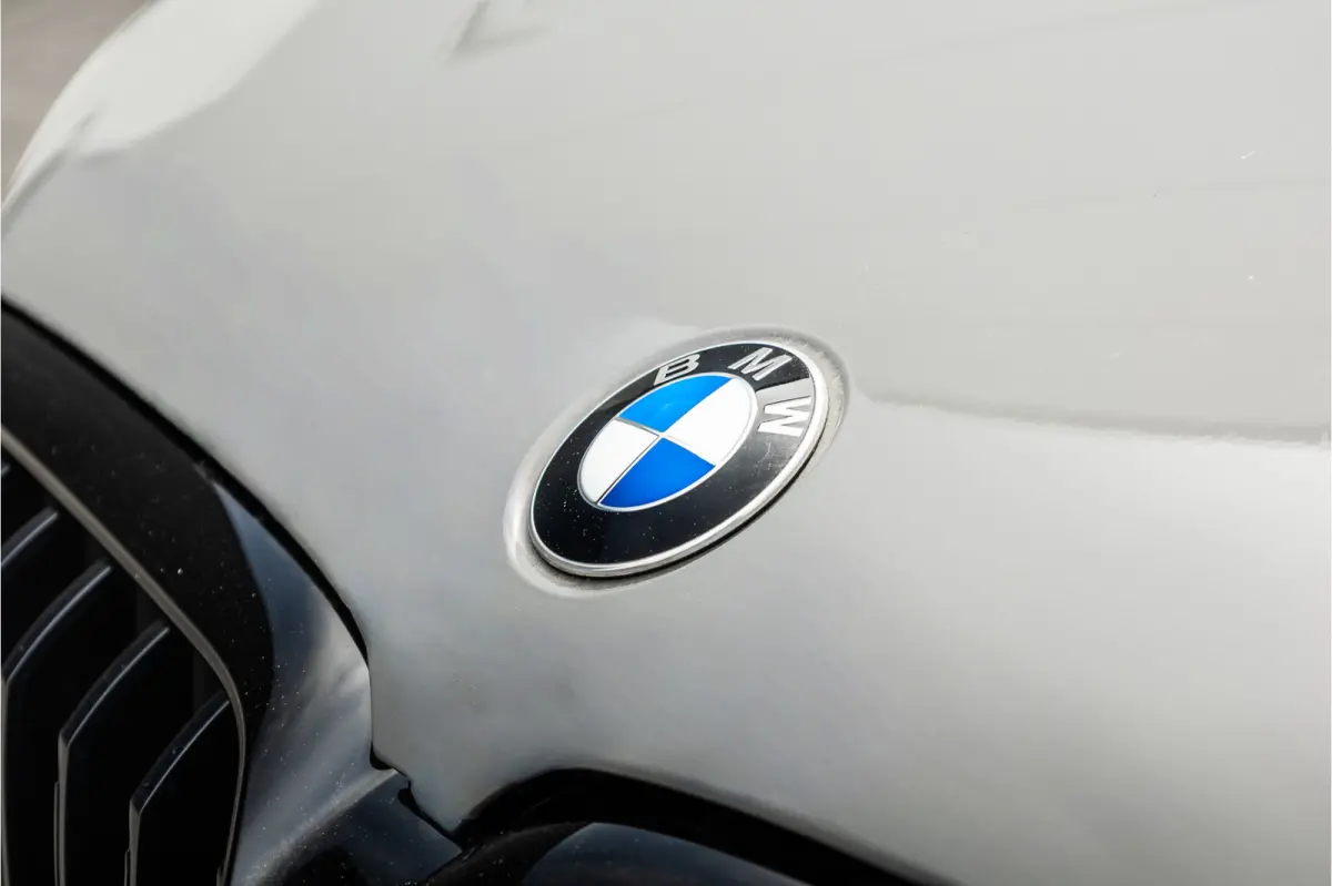 530i High Executive M-Sport 20inch / Bernina Grau / Pano / Camera / Laser