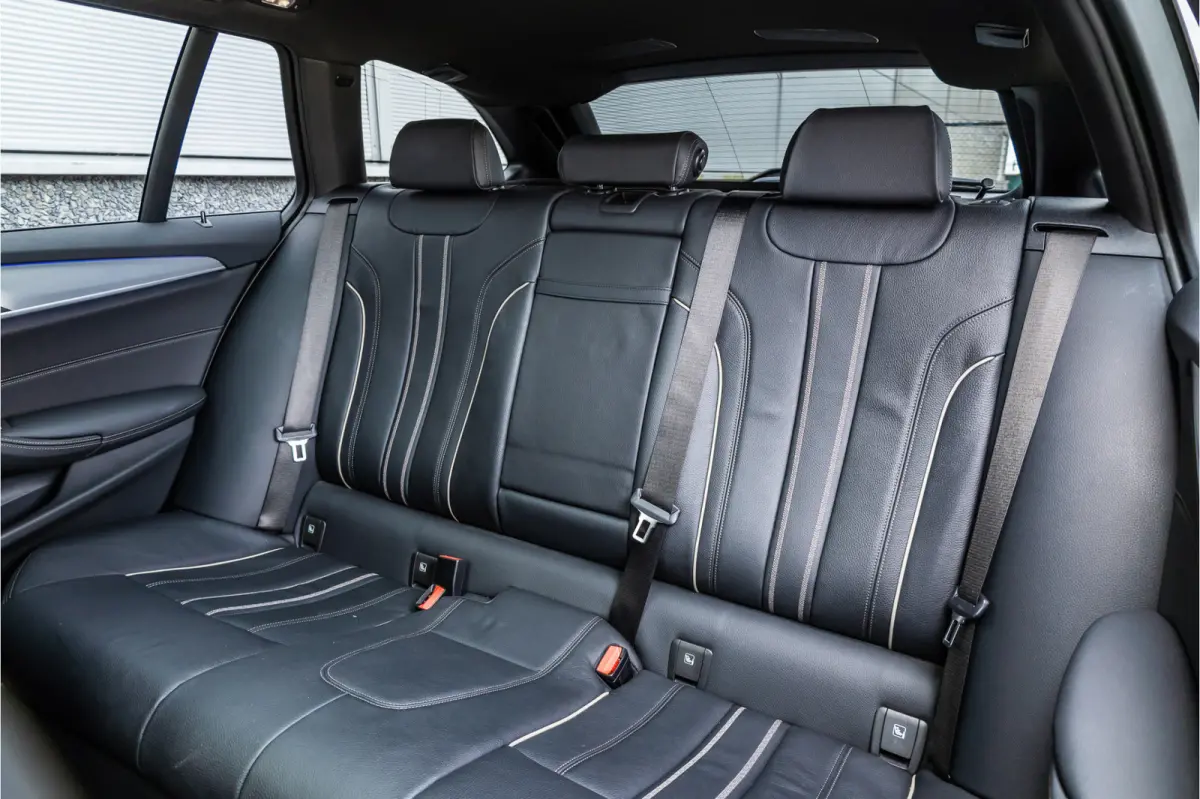 530i High Executive M-Sport 20inch / Bernina Grau / Pano / Camera / Laser