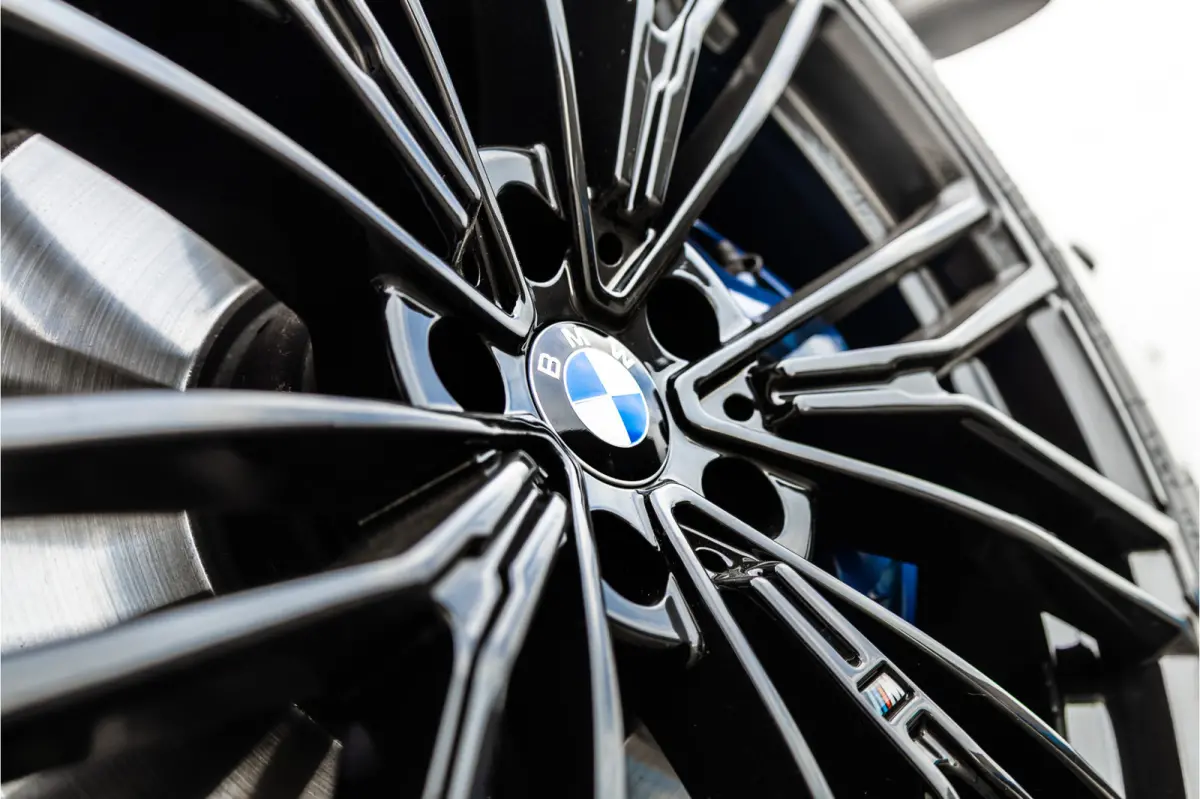 530i High Executive M-Sport 20inch / Bernina Grau / Pano / Camera / Laser
