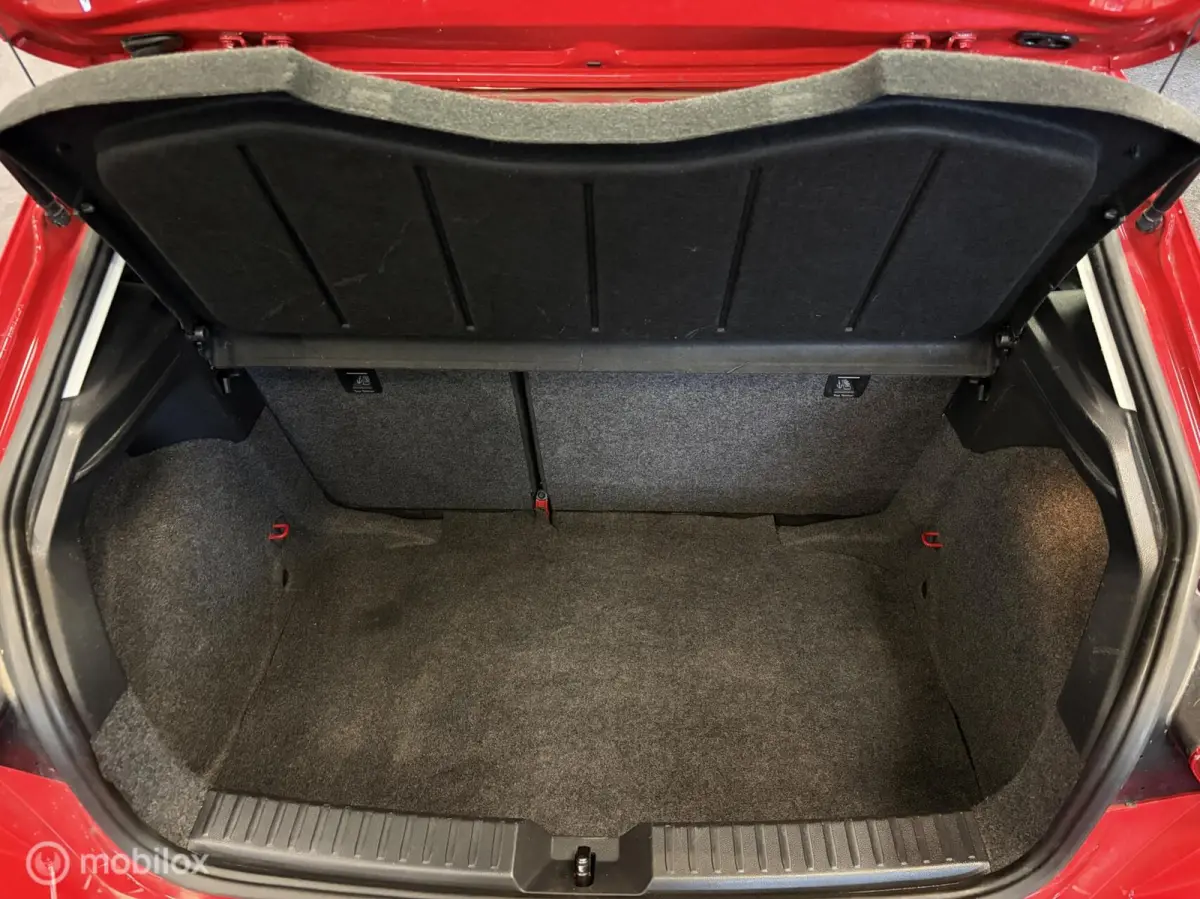 1.0 TSI Style 95 PK / CLIMATE / CRUISE / TREKHAAK / NAP