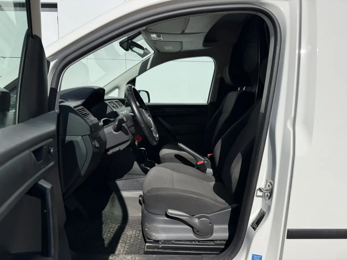 e-Caddy 37kWh 113PK L2 Elektrisch Caddy ABT Maxi 37,3kWh 159km WLTP LED Snelladen Trekhaak Airco Carplay Parkeersensoren Achter