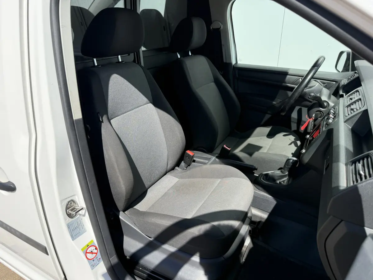 e-Caddy 37kWh 113PK L2 Elektrisch Caddy ABT Maxi 37,3kWh 159km WLTP LED Snelladen Trekhaak Airco Carplay Parkeersensoren Achter