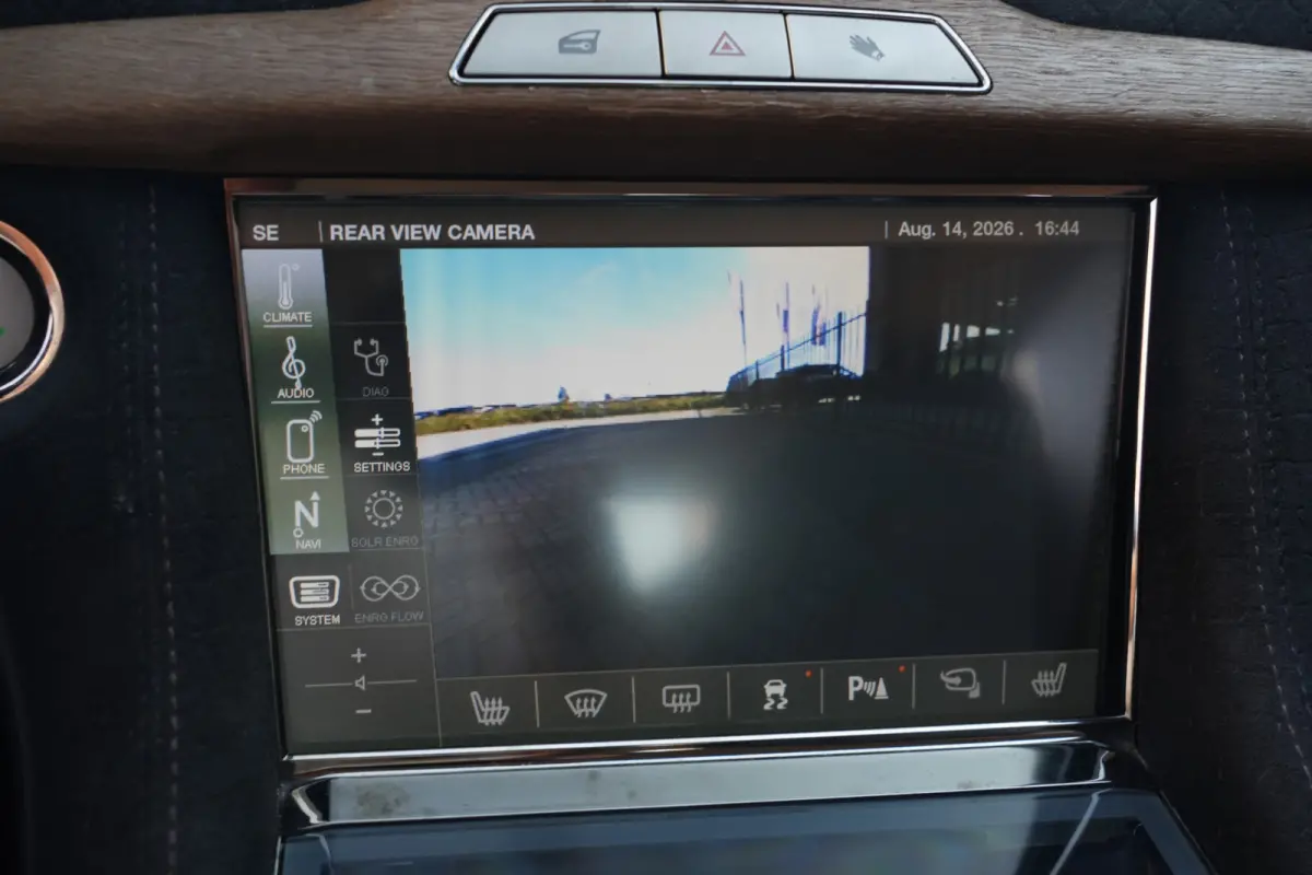 2.0 EcoChic | 408PK | Hybride | 22" | Keyless | Navigatie | Camera | Stoelverwarming | Fisker KARMA 2.0 EcoChic 408 PK Hybride met 2.0 viercilinder, 22-inch lichtmetalen velgen, Keyless Entr