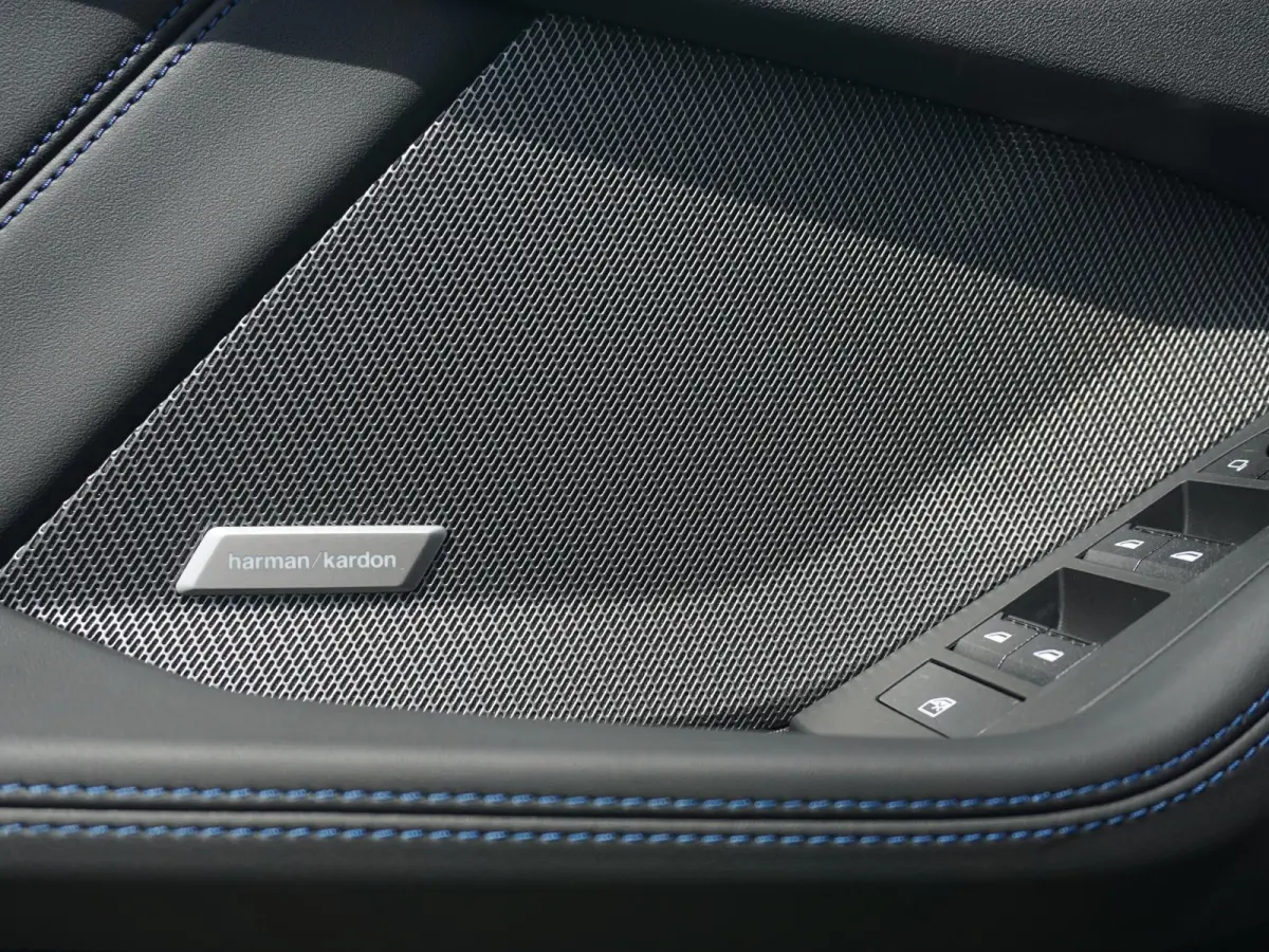 5-deurs 120 | M Sportpakket Pro | Panoramadak | Harman-Kardon | Driving Assistant Plus | Elektrisch verstelbare stoelen