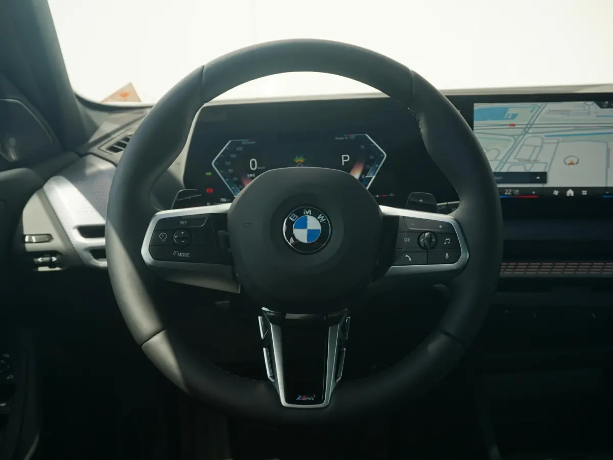 5-deurs 120 | M Sportpakket Pro | Panoramadak | Harman-Kardon | Driving Assistant Plus | Elektrisch verstelbare stoelen